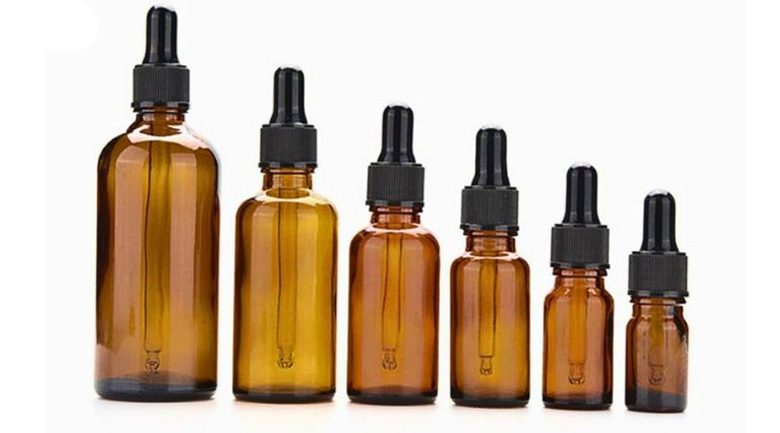 cách bảo quản tinh dầu gấc, chiết thành chai nhỏ