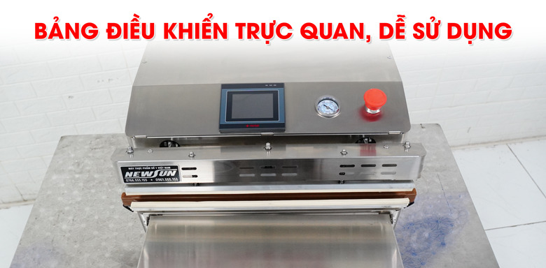 Dễ dàng sử dụng máy với bảng điều khiển trực quan
